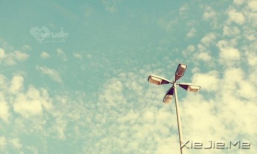 早安心语:生活中最大的幸福是坚信有人爱着我们 (6)