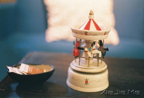 晚安心语:生命必须有裂缝,阳光才能照进来 (3)